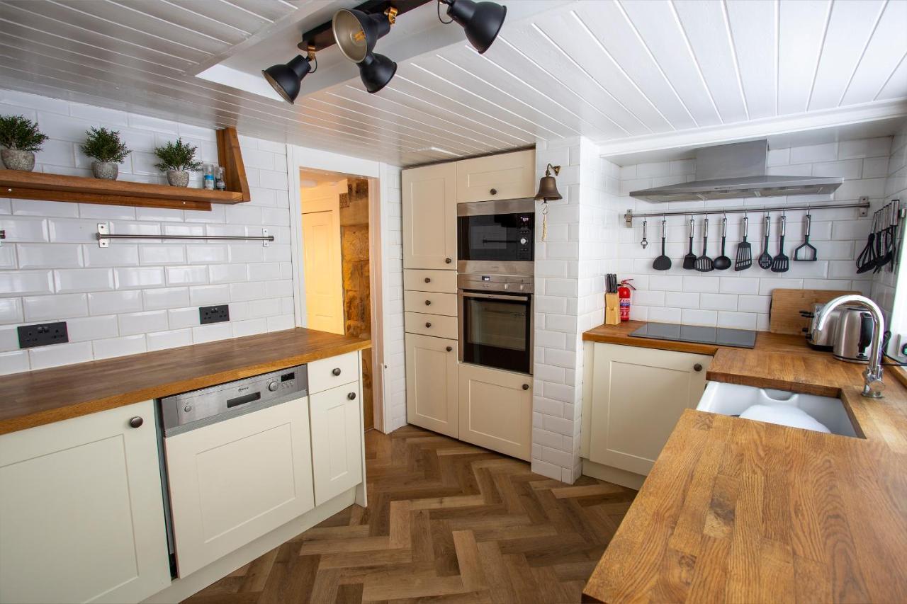 Whitby Boutique - Mast Cottage Екстериор снимка