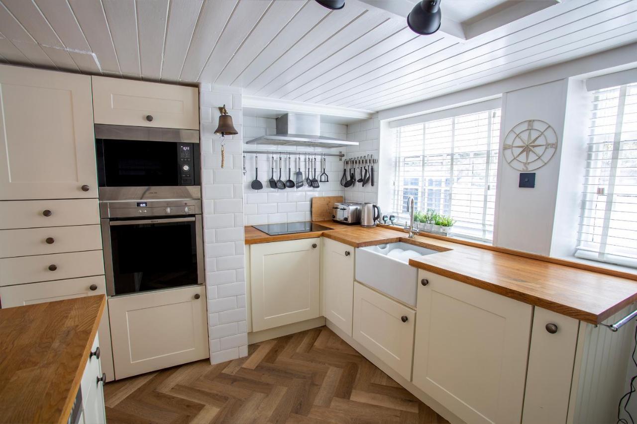 Whitby Boutique - Mast Cottage Екстериор снимка