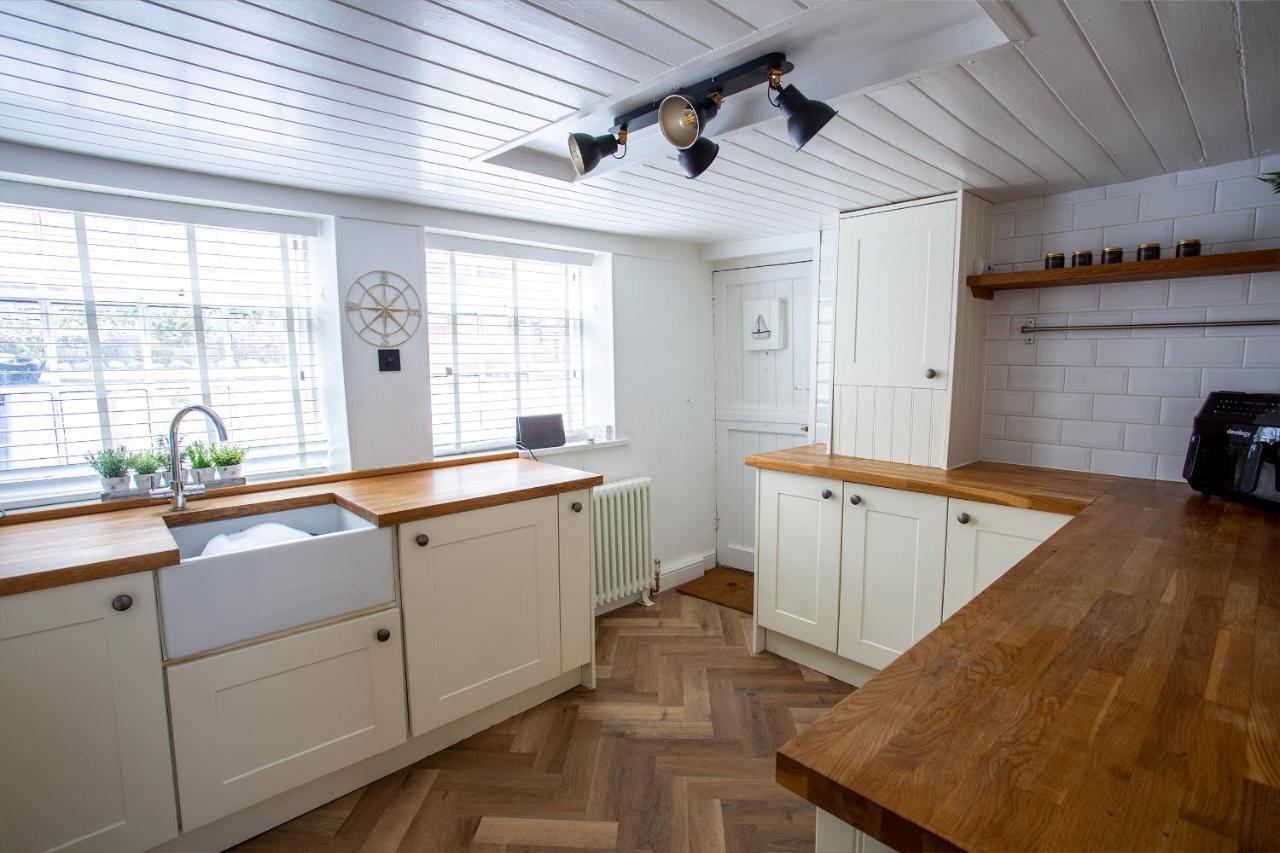 Whitby Boutique - Mast Cottage Екстериор снимка